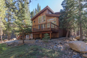 Sawtooth by AvantStay Spacious Pine Tree Cabin w Hot Tub